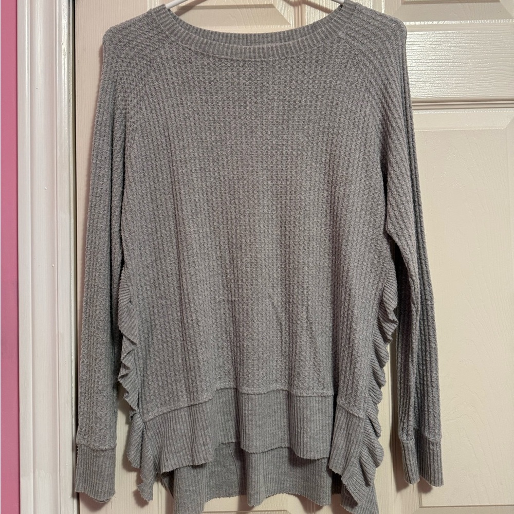 Design Lab Lord & Taylor Gray Long Sleeve Tee